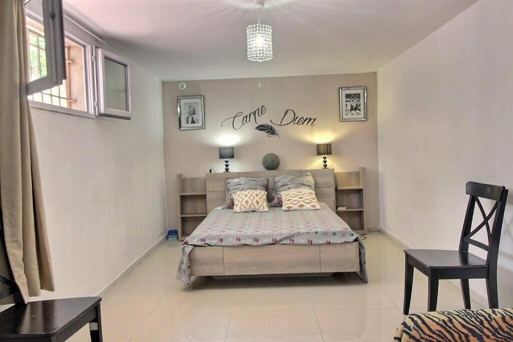 Villa 3 Appartements Entiers Avec Piscine Et Jaccuzi Et Parking マルセイユ エクステリア 写真