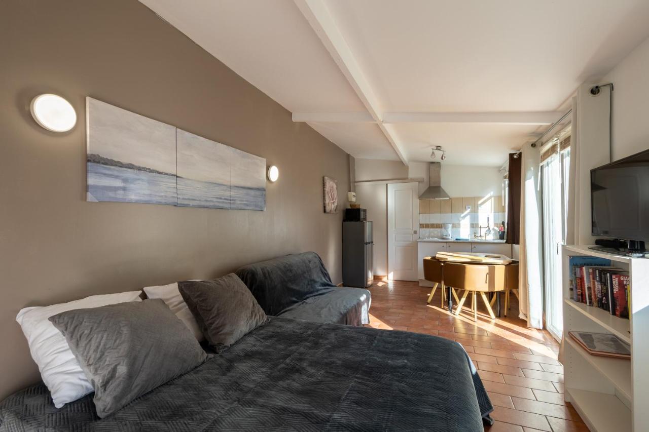 Villa 3 Appartements Entiers Avec Piscine Et Jaccuzi Et Parking マルセイユ エクステリア 写真