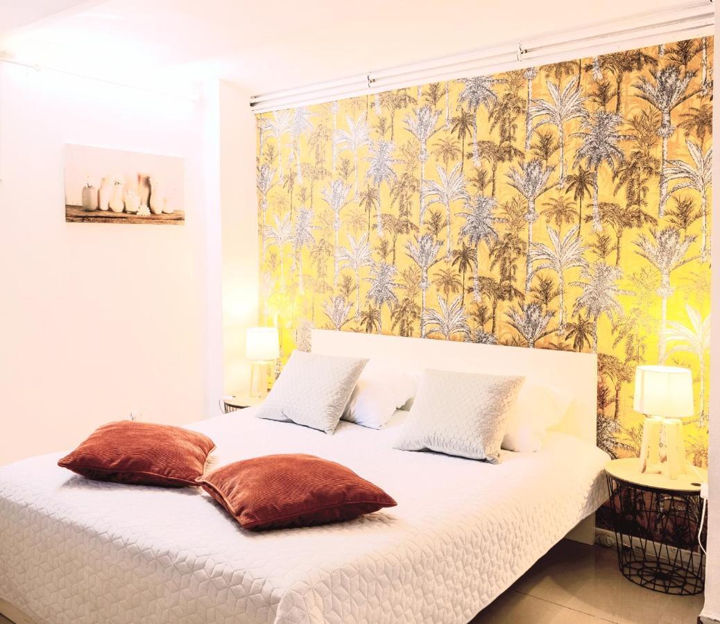 Villa 3 Appartements Entiers Avec Piscine Et Jaccuzi Et Parking マルセイユ エクステリア 写真