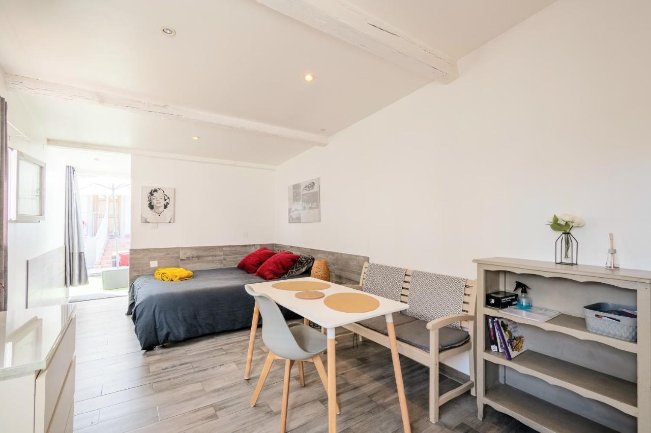 Villa 3 Appartements Entiers Avec Piscine Et Jaccuzi Et Parking マルセイユ エクステリア 写真