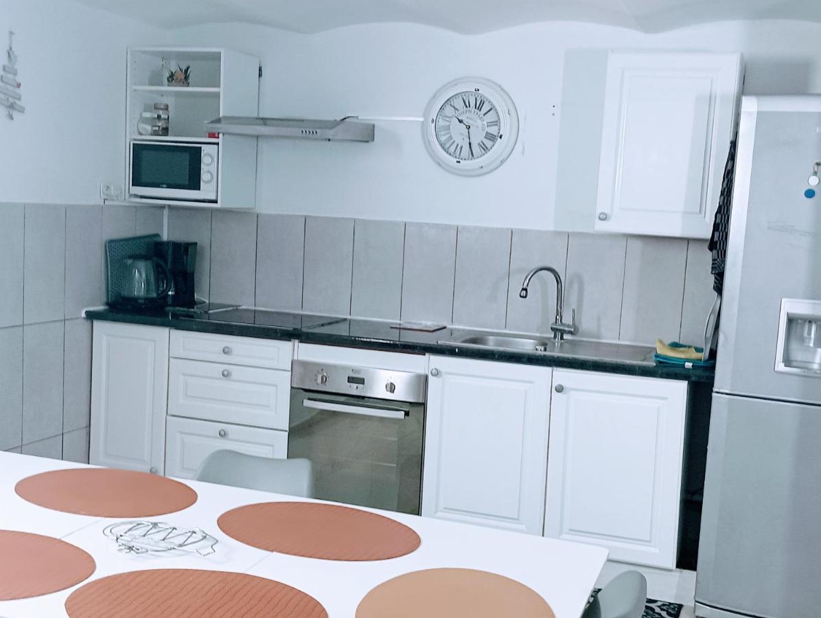 Villa 3 Appartements Entiers Avec Piscine Et Jaccuzi Et Parking マルセイユ エクステリア 写真