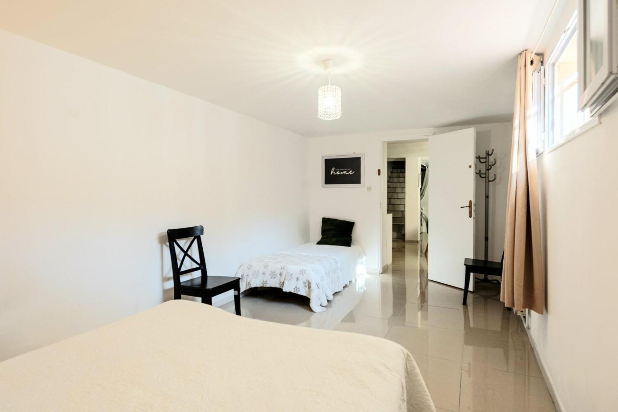 Villa 3 Appartements Entiers Avec Piscine Et Jaccuzi Et Parking マルセイユ エクステリア 写真